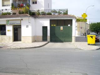 Miete Autoparkplatz  Rafael leña caballero. Garaje cerrado en alquiler en cabra