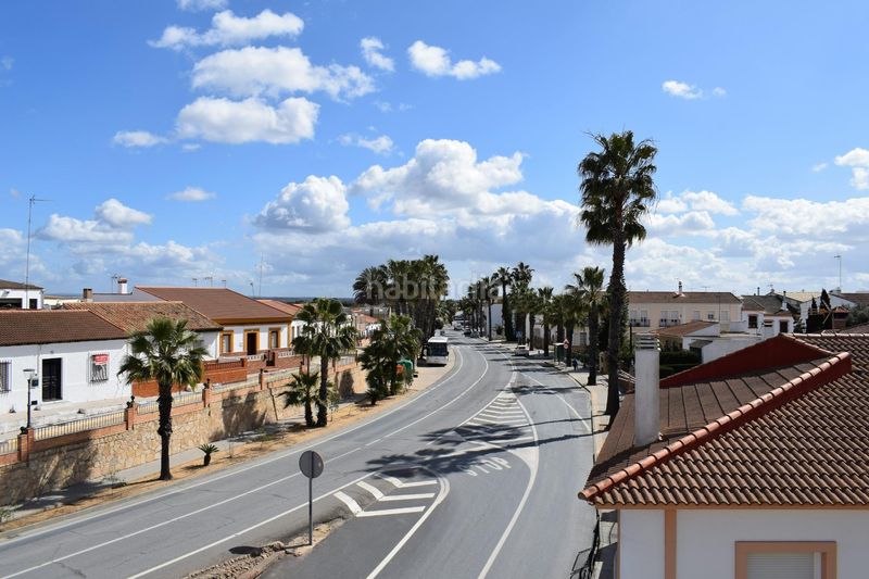 Foto d09a8c3b-f269-4a77-b62e-d5c65c2aa647. Edificio in San Bartolomé de la Torre