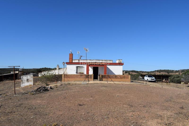 Foto c4d2ef94-0314-49ba-a8a9-92314be0af56. Finca rústica gran terreno rústico en el cerro del andévalo huelva oportunidad en Cerro de Andévalo (El)