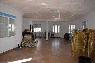 Local Comercial a San Bartolomé de la Torre. Local comercial para bar o cafetería san bartolome de la torre