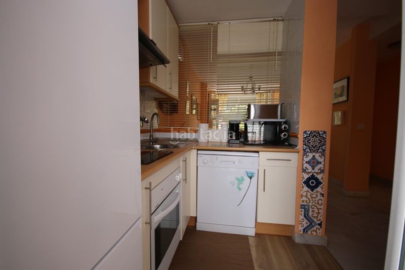 Foto d5de144f-2d1b-491e-8ef0-19f49819552b. Apartament amb calefacció aparcament piscina a Islantilla golf Islantilla