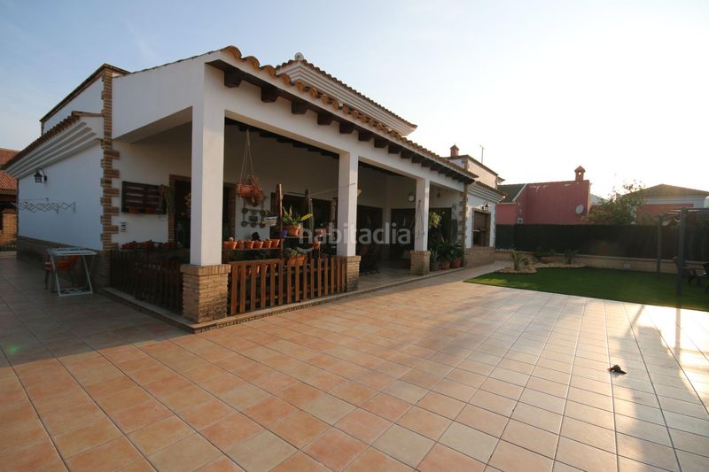 Foto a85f0e75-090e-4602-90cc-aa5b474da7c6. Xalet amb calefacció aparcament piscina a Lepe