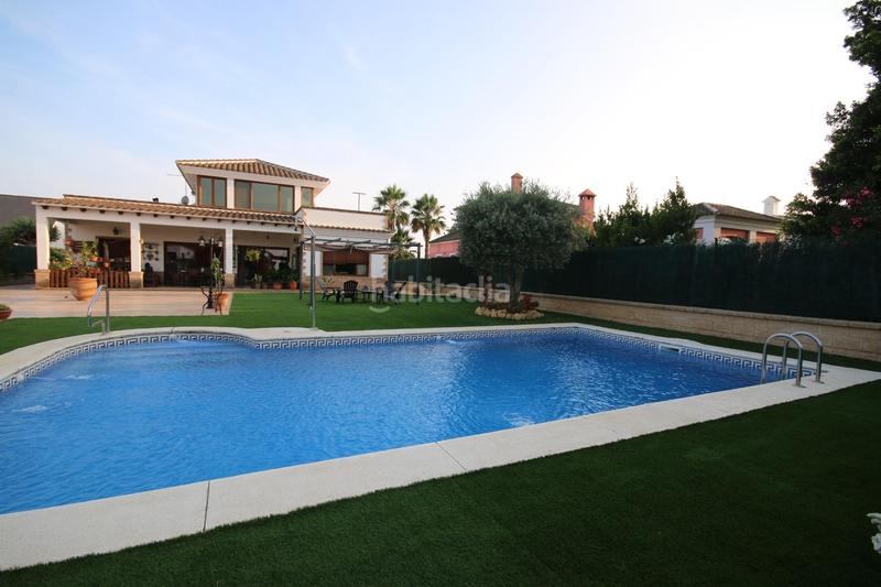 Foto da64d19a-a378-4e3f-96d7-7fd04199ed9f. Chalet casa o chalet independiente en venta en pinares en Lepe