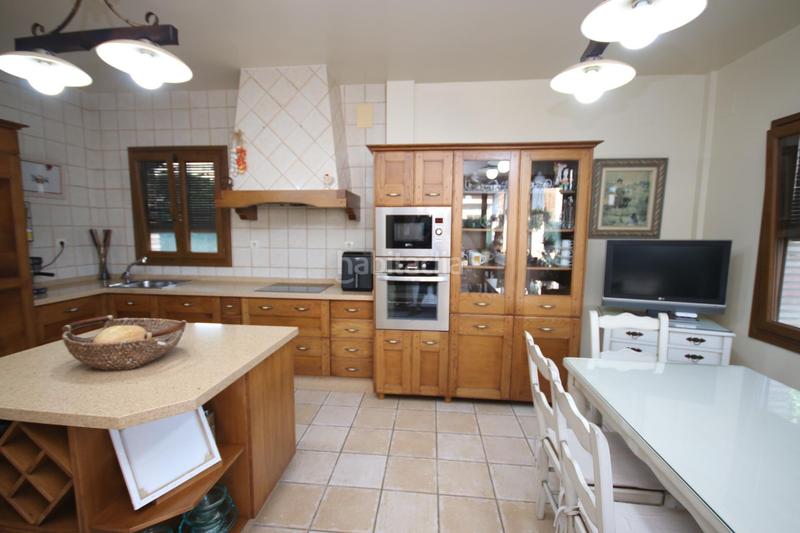 Foto e4f8dc33-f5f4-4637-af3c-f5f3ed528c70. Chalet casa o chalet independiente en venta en pinares en Lepe