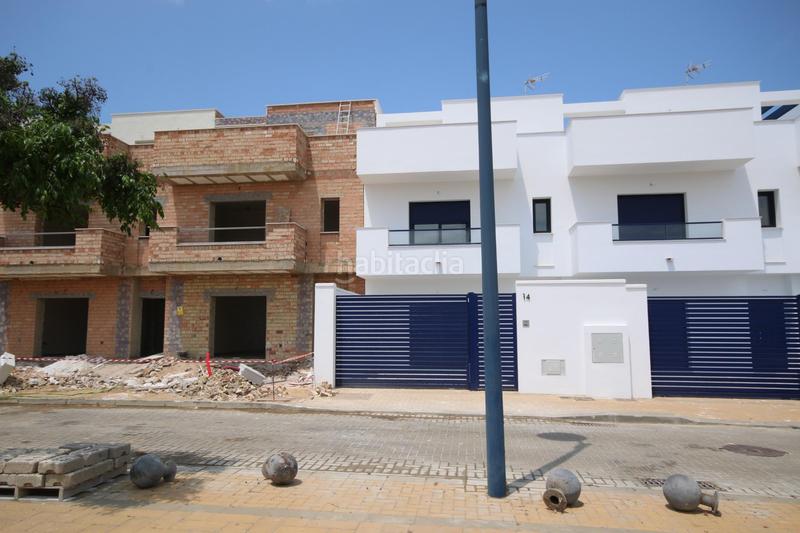 Foto a7134a25-ea72-4047-9a27-755b589ac46e. Chalet vivienda adosada en barriada de canela en Isla Canela Ayamonte