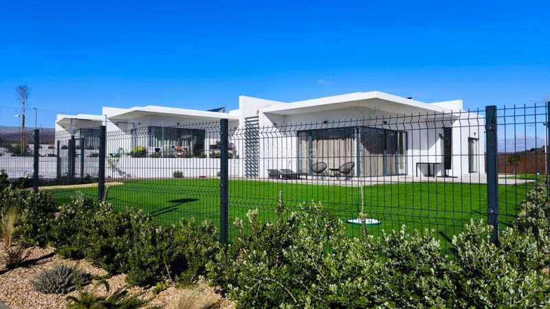 Foto baed171d-1a7d-46c2-b77c-6c704914e164. Xalet a paseo blasco ibañez 61 a Costa Esuri Ayamonte