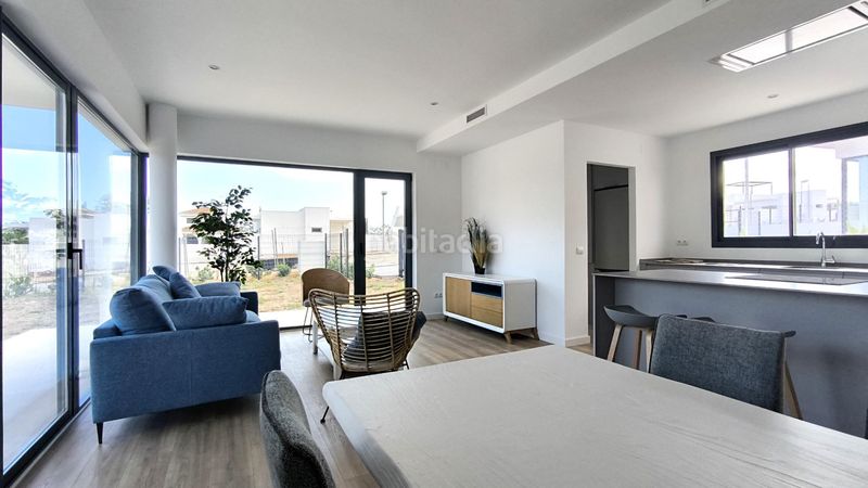 Foto c1755955-ee39-4c0b-bb52-2d525b5cefb2. Xalet a paseo blasco ibañez 61 a Costa Esuri Ayamonte