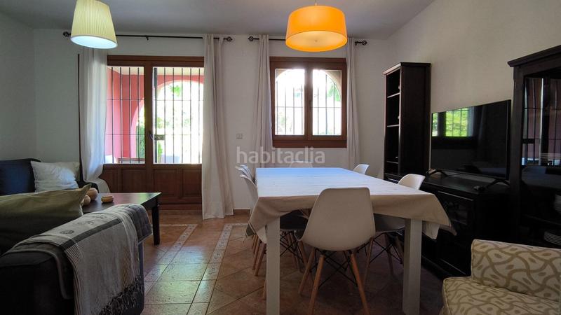 Foto 341fe2ca-5121-42fa-bd8b-fd12a8c30b99. Casa adossada amb aparcament piscina a Costa Esuri Ayamonte