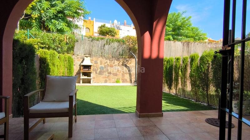 Foto b08b7b7a-7d30-4e49-9bec-0d0e4ba96b4a. Casa adossada amb aparcament piscina a Costa Esuri Ayamonte