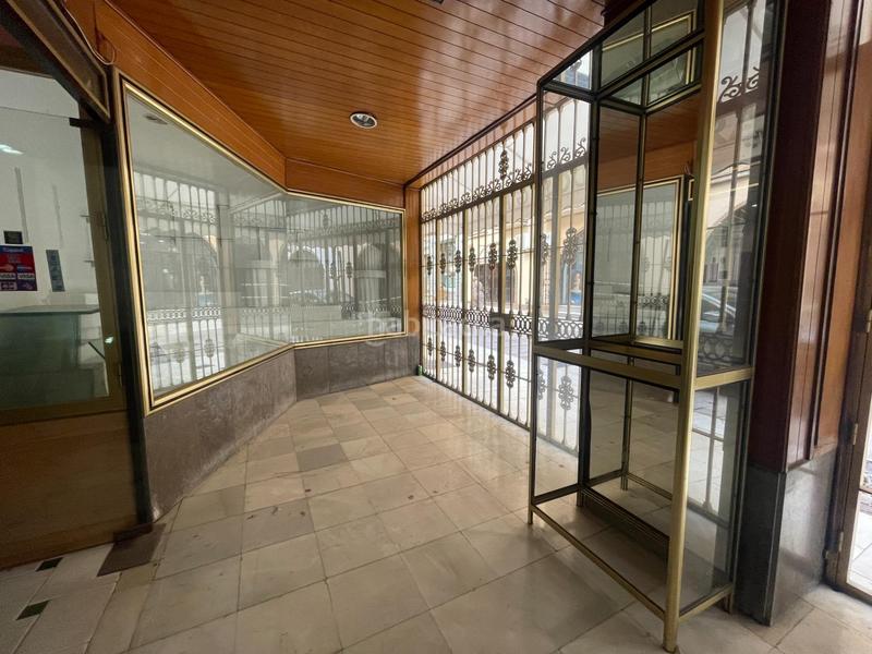 Foto f58be6d2-99e7-439e-9c69-ed087f137c81. Geschäftsraum in Centro Huelva