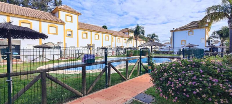 Foto 0325cfd0-52de-4351-bc63-b9dc49cac84e. Erdgeschoss mit heizung parking pool in Islantilla golf Islantilla