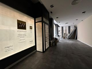 Miete Geschäftsraum in Centro. Local en calle vázquez lópez n44 sin amueblar .