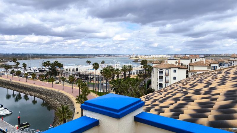 Foto 418ff8fa-b667-4eab-bd22-a04f17818914. Dachwohnung mit parking pool in Punta del Moral Ayamonte