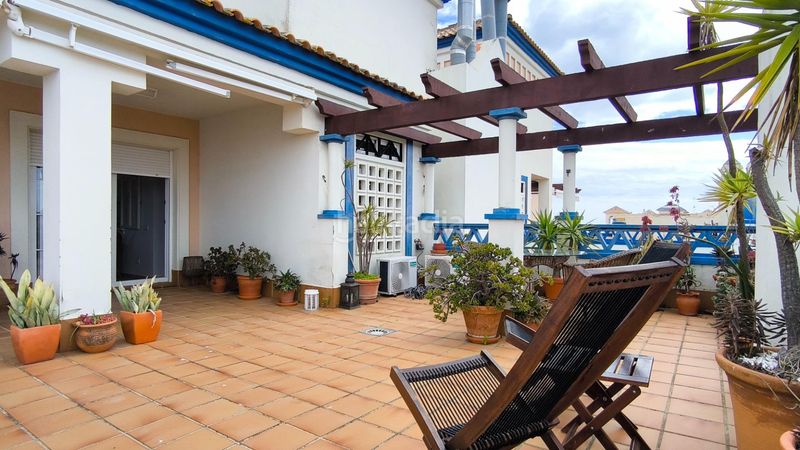 Foto 534a12d5-6b2a-4c43-a749-07b9d49ddbd2. Dachwohnung mit parking pool in Punta del Moral Ayamonte