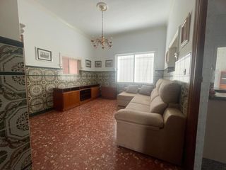 Casa en Paterna del Campo. Vivienda en venta en paternas del campo de 327m2