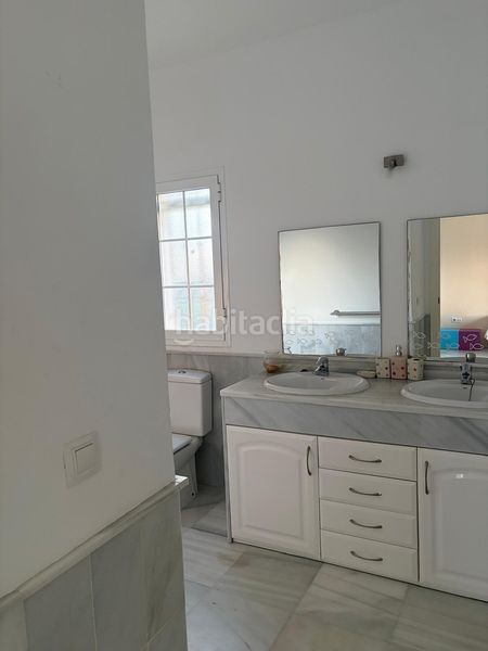 Foto 72f04b3e-ff4a-4ba2-8dc5-21975f3fb101. Xalet amb aparcament piscina a El Portil