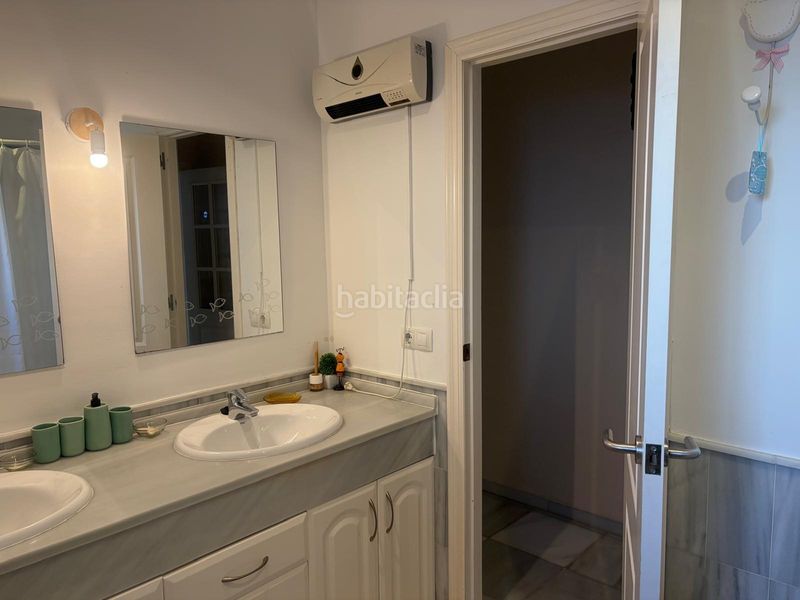 Foto fb5eee8a-efda-4d32-a5e4-8a4130907764. Xalet amb aparcament piscina a El Portil