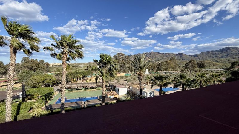 Foto 38966d8a-7aff-47bc-9ecc-7df223423d6d. Edificio in Turre