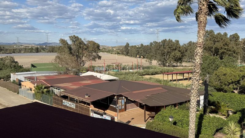 Foto 8a150ba7-8e4c-4e83-83aa-27c853935de2. Edificio in Turre