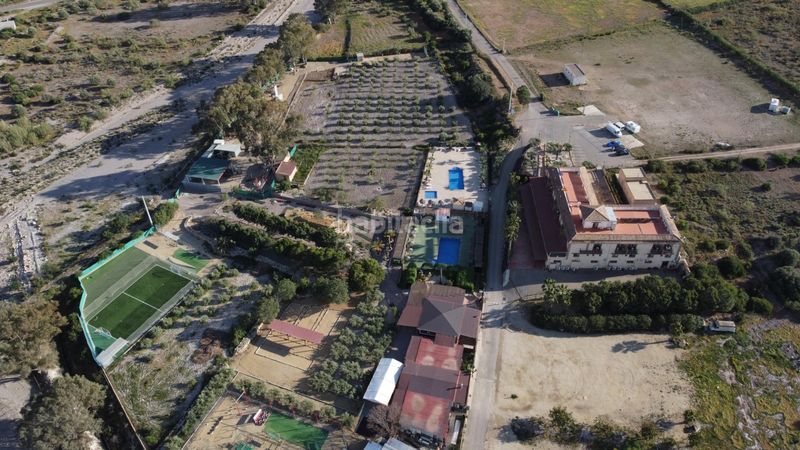 Foto ae9284ca-348a-4567-bdcf-e35c9a14f951. Edificio in Turre