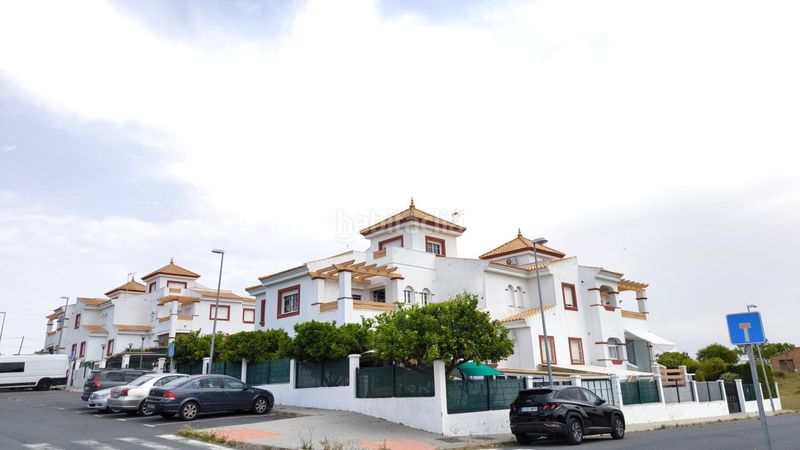 Foto bca7c068-75d7-42c1-b9c7-e4f6cd3d26ff. Appartement avec parking piscine dans Ayamonte ciudad Ayamonte