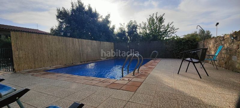 Foto 0062d606-b38a-4232-bb80-d04077f8ca22. Masia amb piscina a Lapa (La)
