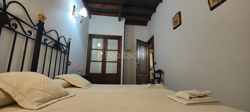 Foto 91e46f32-3bd0-40db-8a46-03a932f9698f. Masia amb piscina a Lapa (La)