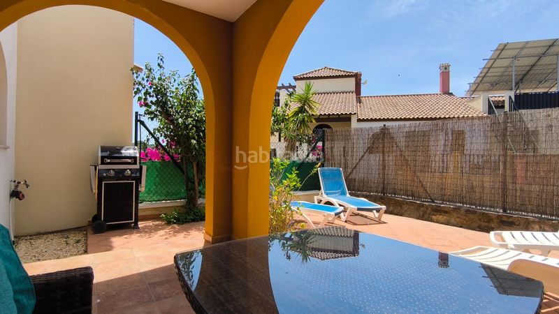 Foto 8690277b-8747-4bda-a2e4-e051fe102485. Casa adossada amb aparcament piscina a Costa Esuri Ayamonte