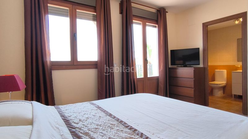 Foto e36ab7e6-53bb-4006-9957-c299ec01c703. Casa a schiera con parcheggio piscina in Costa Esuri Ayamonte