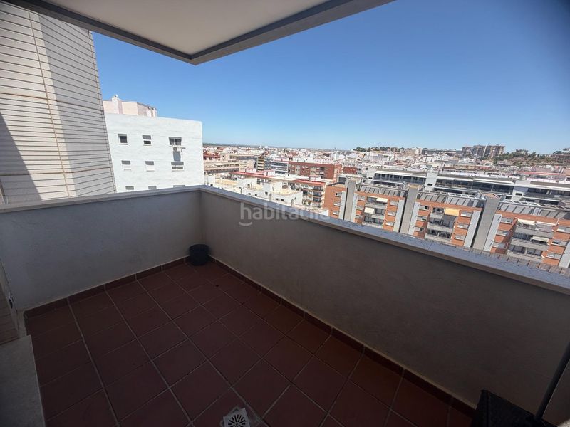 Foto e2ae3eee-2899-469c-94e9-6ba1d1b94c30. Pis amb calefacció piscina a Pescadería Huelva