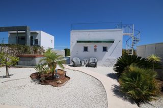Xalet a Costa Esuri. Exclusiva villa independiente con piscina privada en golf costa