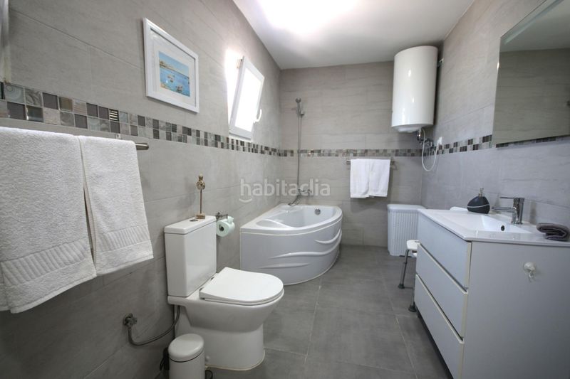 Foto 72e3e512-f7c6-4980-8ca5-6c6b27011f41. Xalet amb aparcament piscina a Costa Esuri Ayamonte