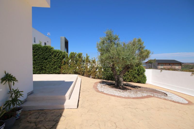 Foto b345b731-216d-473c-87d9-6788d35076e0. Xalet amb aparcament piscina a Costa Esuri Ayamonte