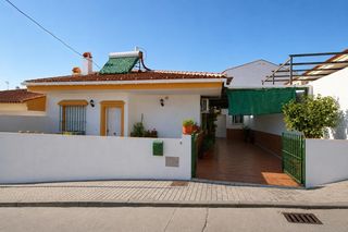 Chalet  Los manantiales. Chalet adosado de 3 dormitorios en el almendro