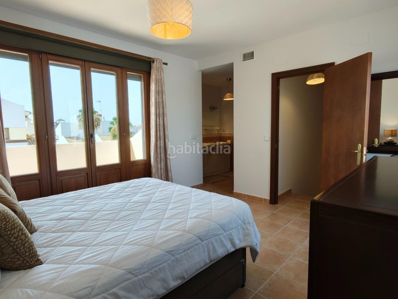 Foto 6775aa40-fad2-4e50-89c4-75d9dda909f4. Duplex avec parking piscine dans Costa Esuri Ayamonte