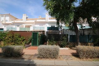 Semi detached house  Cristobal colon. Exclusivo adosado de 3 plantas en hoyo 14 junto al campo de golf