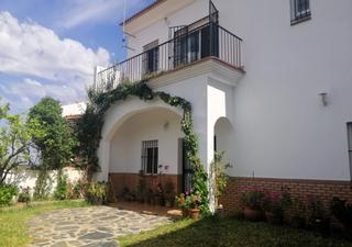 Maison à Zalamea la Real. Venta casa dos plantas para entrar