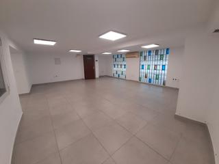 Rent Office space  Avenida escultora miss whitney. Alquiler oficina entreplanta
