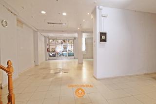 Local Comercial en Calle de Canarias