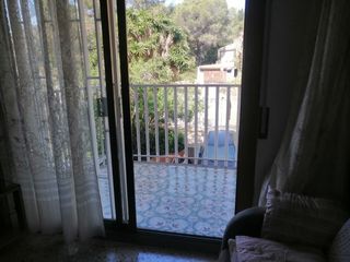 Pis a Carrer de mühlberg 28. Piso amplio con balcon y vistas panoramicas.  facil acceso
