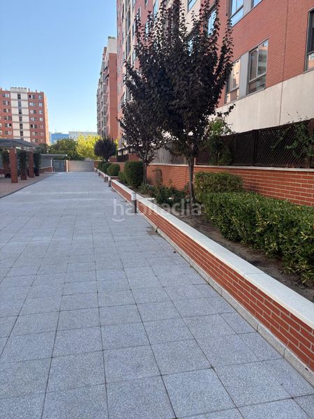 Foto 21a51ad8-2a2f-4f18-922a-f96f9565f98e. Rent flat with heating pool in Legazpi Madrid