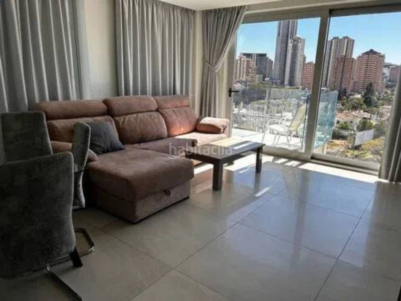 Foto bdf35d4f-c75a-4966-8311-4f44b1cc8a6d. Piso en Playa Poniente Benidorm