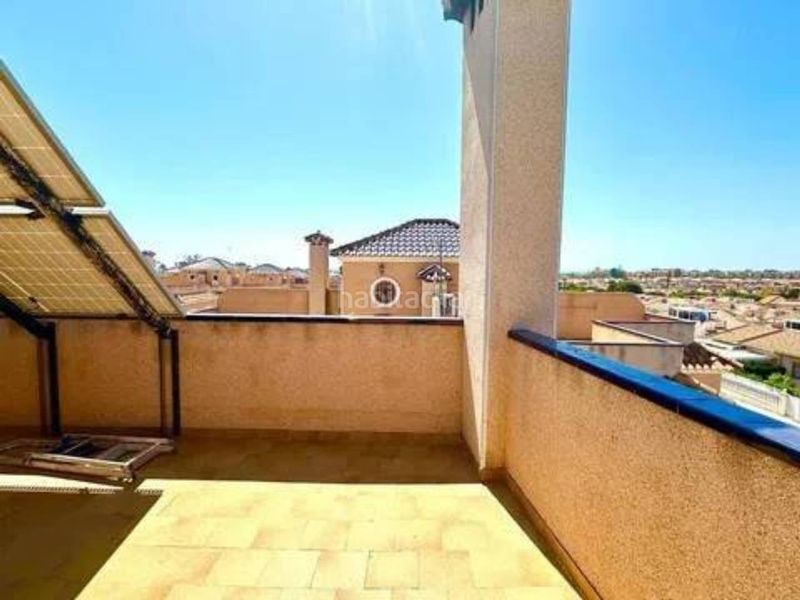 Foto 5f219a35-f3a6-490d-8abc-4e76e507cb0b. Chalet en La Marquesa Rojales