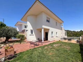 House in Escandinavia-Cautivador