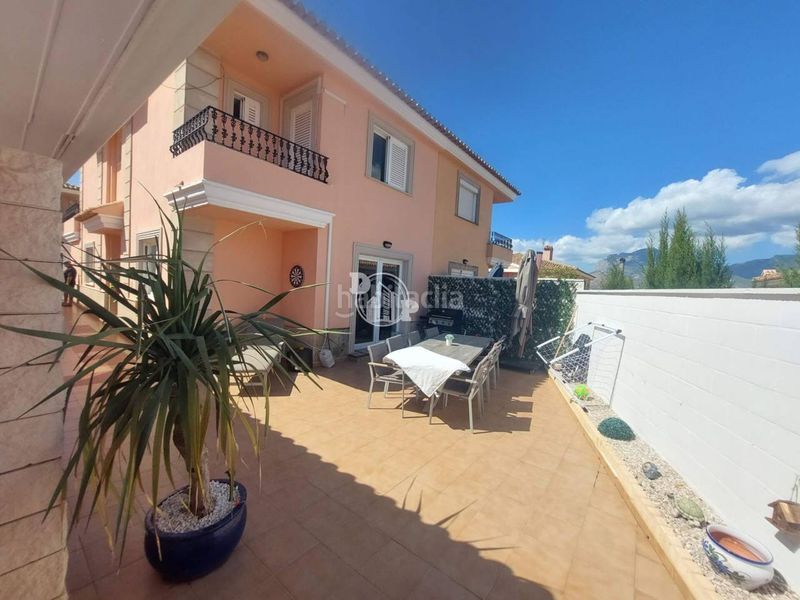 Foto 00889469-2426-4290-a5a4-f8ffd26c0d79. Casa aparellada a Rincón Alto Benidorm