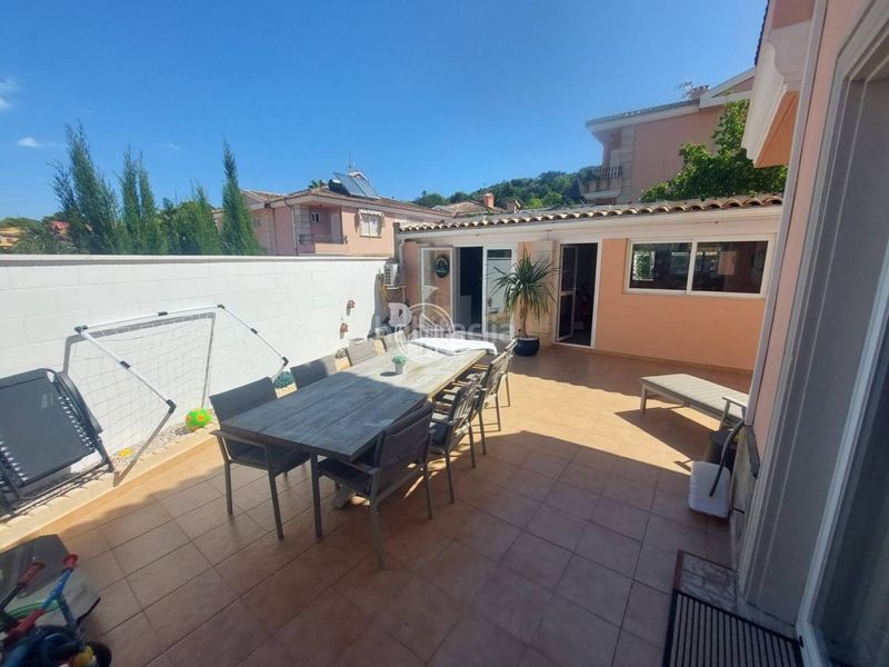 Foto 145ff8ae-7fbf-4163-b2c4-4b241e2c2a6d. Casa aparellada a Rincón Alto Benidorm