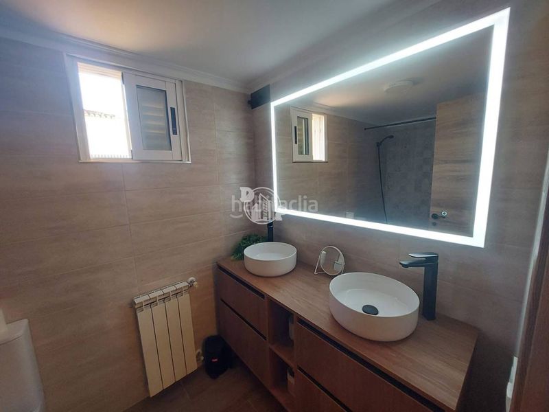 Foto 70f60d54-4dd0-4650-9b7b-fd3f9b458c0c. Casa aparellada a Rincón Alto Benidorm