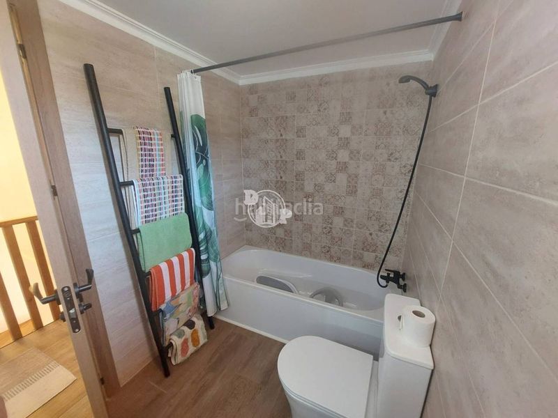 Foto b51b4bd8-3f0b-49dc-a2b2-83c2e177593a. Casa aparellada a Rincón Alto Benidorm
