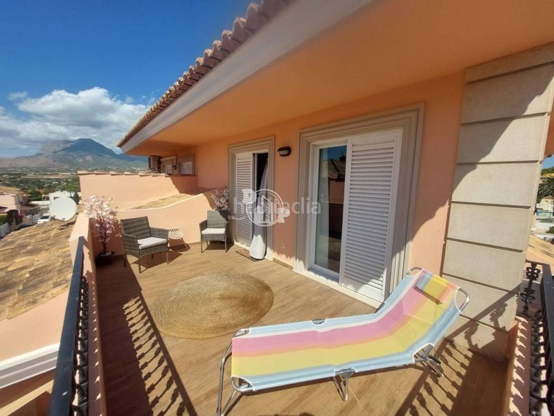 Foto bd9e19b6-208a-463a-8074-38cd78153803. Casa aparellada a Rincón Alto Benidorm