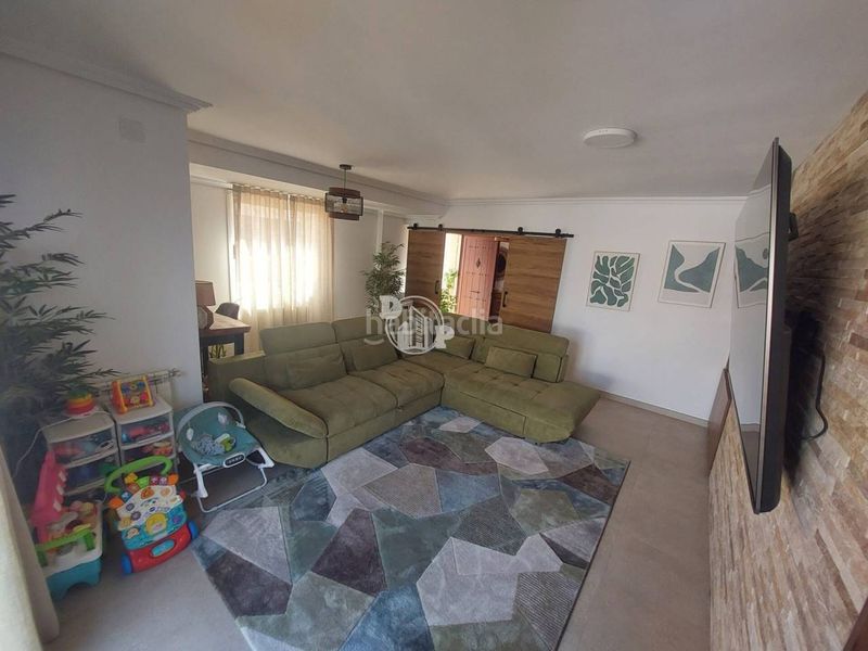 Foto e429ba75-6c92-42ef-b900-7996cd4b2bfa. Casa aparellada a Rincón Alto Benidorm